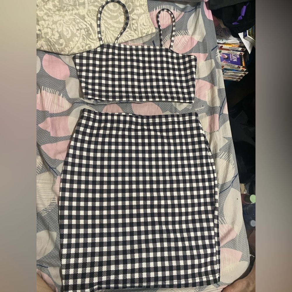 SHEIN 2Pc Checker Pattern Set